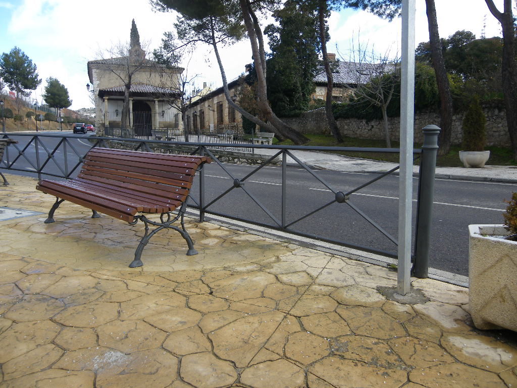 Mobiliario Urbano Ayuntamiento de Chiloeches. Guadalajara.