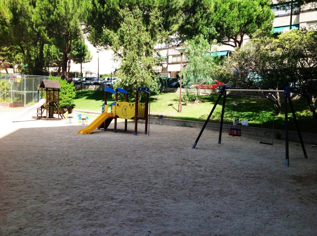 Parque Infantil Comunidad de Propietarios Almazán. Madrid