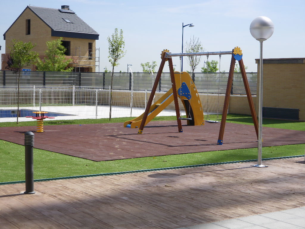 Suministro e Instalación de Parque Infantil Leganés. Madrid