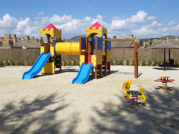 Parque infantil comunidad de propietarios de San Agustín de Guadalix.