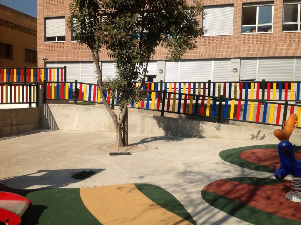 Fabricación y Suministro Valla Metálica de Colores Colegio Porvenir. Obra FCC. Madrid