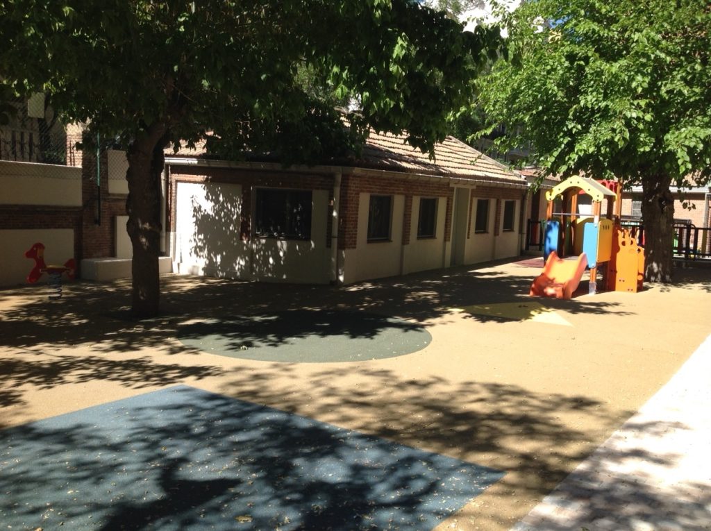 Suministro e Instalación de Parque Infantil Colegio Madrid.