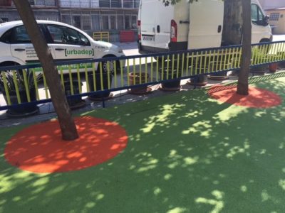 Parques infantiles con SUELOS DE CAUCHO RECICLADO Rebotaniños en