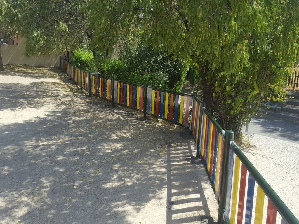 Valla Metálica Colores Parques Infantiles colegio Madrid