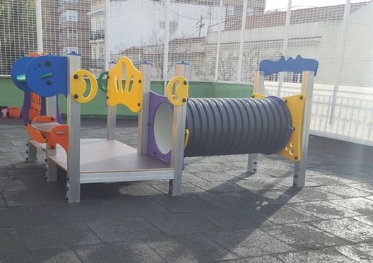 Columpios para parques infantiles colegio Madrid.