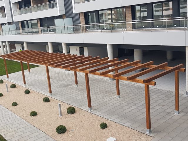 Pérgola de madera para comunidades de propietarios y ayuntamientos