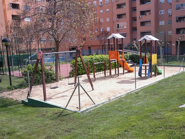 Parque infantil comunidad de propietarios Pozuelo, Madrid.