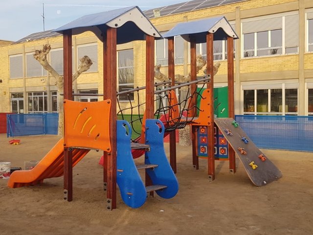 Parques infantiles, toboganes y trepas colegio Bernadette