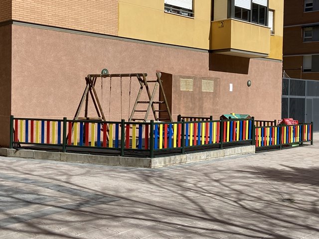 Vallas metálicas de colores Parques Infantiles  Alcala de Henares