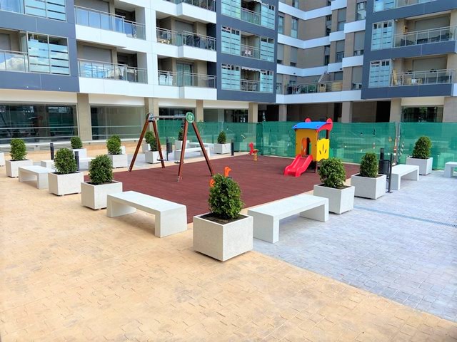 Mobiliario urbano prefabricado  y Parques infantiles Torrejón de Ardoz