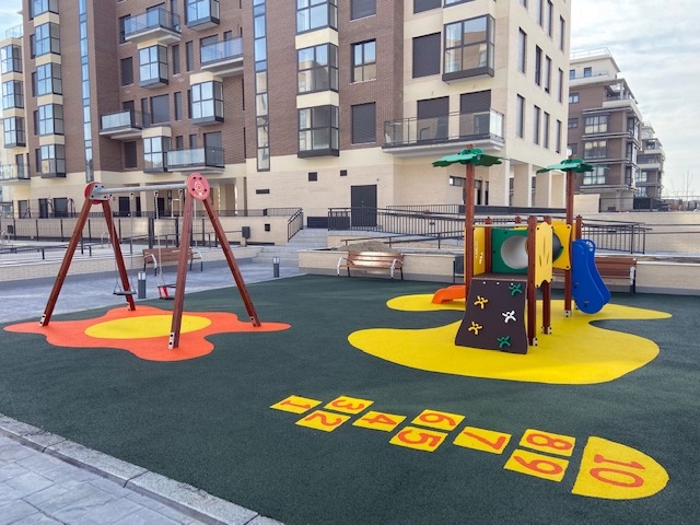 Parques Infantiles y Mobiliario Urbano Viviendas  El Cañaveral