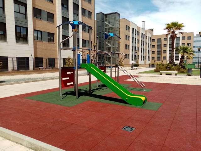 Parque Infantil Compostela Suites, Madrid.