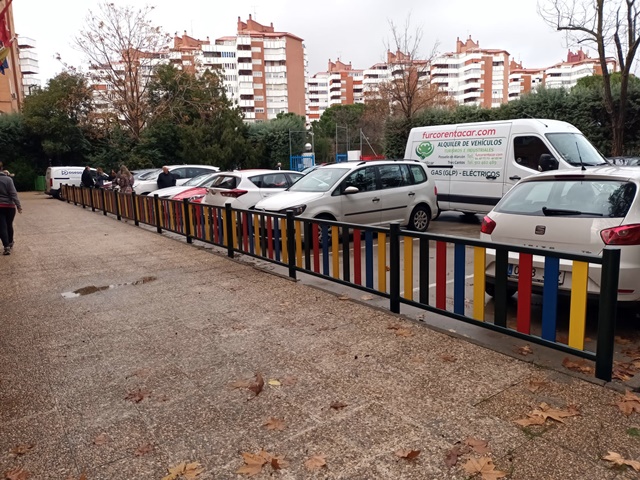 Valla infantil de colores Colegio Andrés Segovia Móstoles