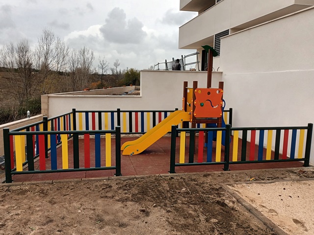 Torre Tobogán y Vallas para Parques Infantiles Soldeser