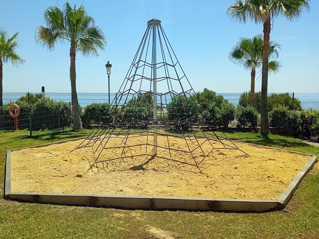 Pirámide de Cuerdas y Trepa 3,5 m Parque Infantil Málaga