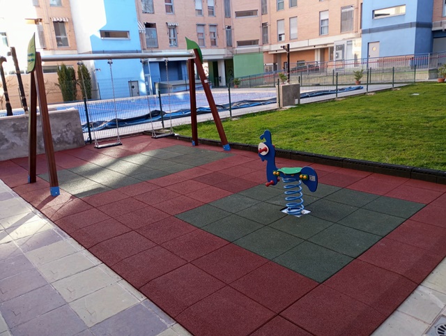 Columpios y Balancines de Muelles Parque Infantil Alcobendas